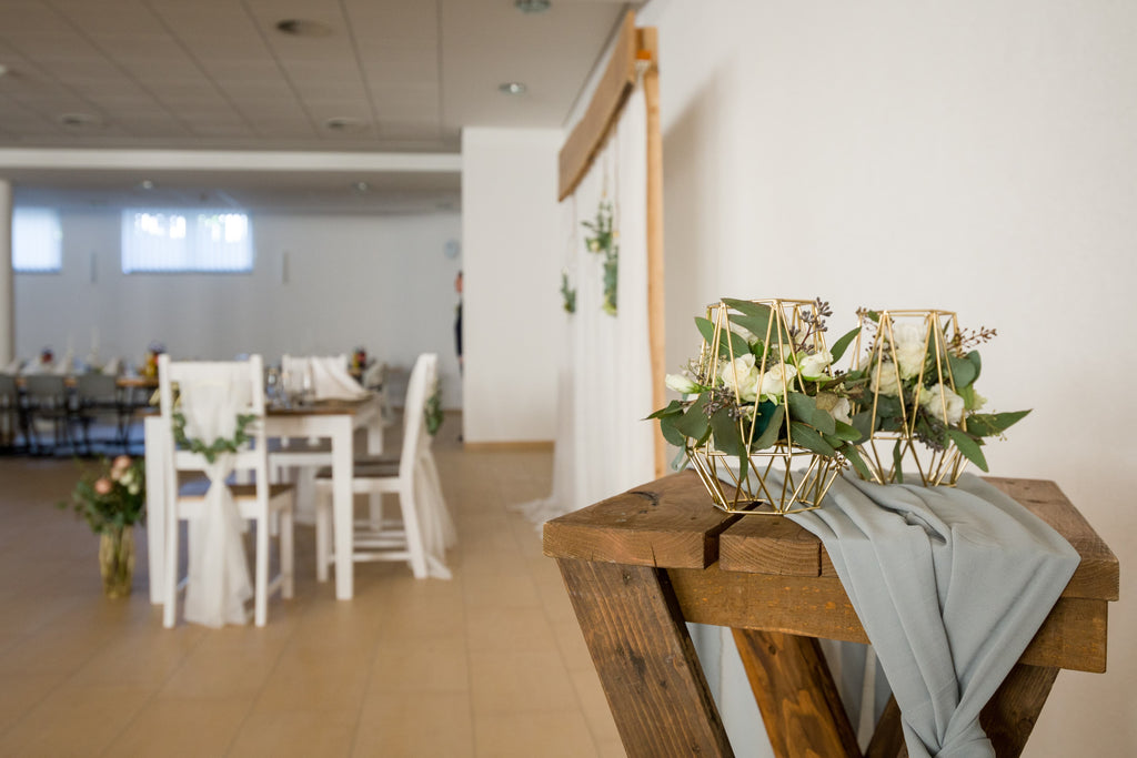 Modere Goldene Blumenständer - Verleih